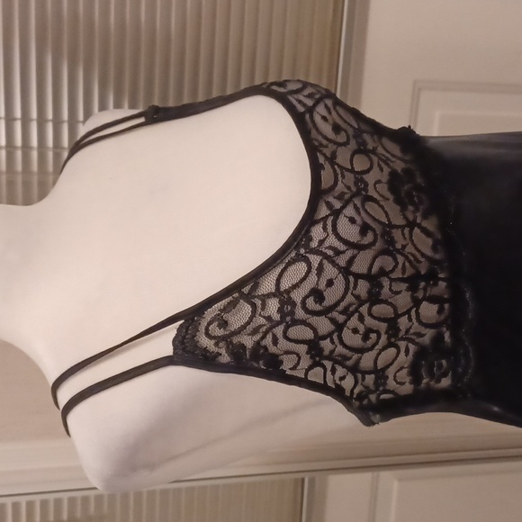 4/$40 Long Black Lacy Silky Nightgown Or Slip - Size Small - Picture 2 of 7